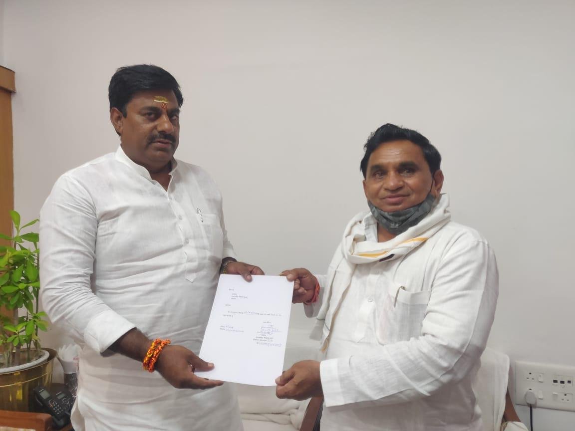 MP में कांग्रेस को झटके पर झटका, अब मांधाता से निर्वाचित विधायक नारायण पटैल का इस्तीफा 8 IMG 20200723 WA0006