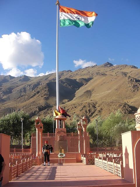 कारगिल विजय दिवस: वैश्विक ताकत बनकर उभरा भारत, परमाणु परीक्षण के एक साल बाद प्रतिबंध लगाने वाले देश पड़े ढीले 1 images 67