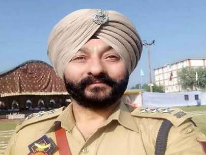 डीएसपी देविंदर पाकिस्तानी हाईकमीशन के अधिकारी से जुड़ा था! आतंकियों की भर्ती और टेरर फंडिंग में भी शामिल 23 images 83