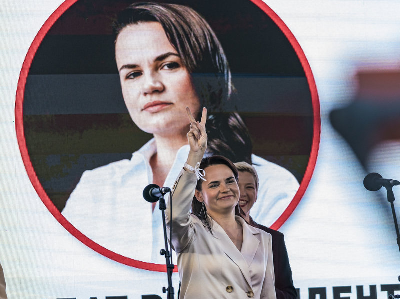 Belarus Election : राष्ट्रपति लुकाशेंको के खिलाफ बदलाव की प्रतीक बन कर उभरी है ये महिला 22 Rally in Minsk of Svetlana Tikhanovskaya, candidate for the presidential elections in Belarus 2020