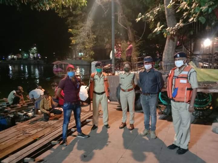 जबलपुर में सिविल डिफेंस एवं होम गार्ड जवानों की मुस्तैदी के बीच हुआ प्रतिमा विसर्जन 2 IMG 20201027 WA0022