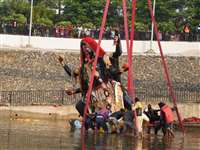 जबलपुर की प्रसिद्ध पड़ाव की महाकाली प्रतिमा का विसर्जन, पुलिस ने संभाला मोर्चा, इस तरह ग्वारीघाट पहुंची प्रतिमा 62 IMG 20201030 WA0006