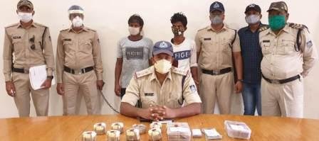 JABALPUR: चोरी की वारदातें करने वाले पिता-पुत्र गिरफ्तार, लाखों रुपए के जेवर बरामद 3 Jabalpur Madhya Pradesh theft incidents father son arrested lakhs rupees jewelry recovered news in hindi 14902