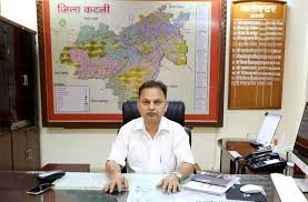 कटनी कलेक्टर के आदेश से मचा बवाल, DM बोले यह तो नवाचार 7 images 13