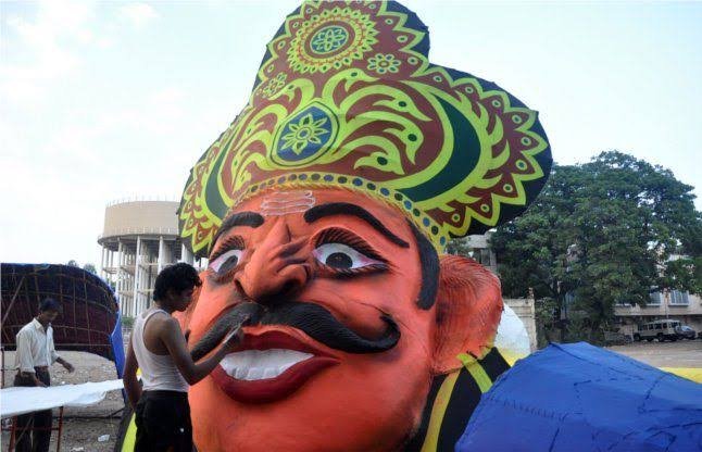 जबलपुर में सोमवार रात 8 बजे छोटा फुहारा चौक पर होगा 21 फुट ऊंचे रावण का दहन 7 images 21