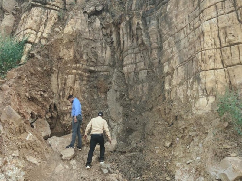 02 11 2020 chitrakoot satna cave 2020112 22439
