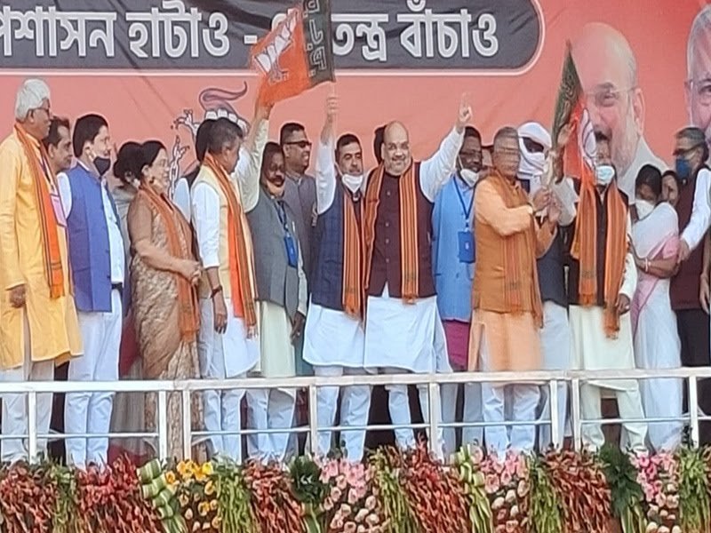 ममता के किले में शाह की सेंध, TMC के बागी शुभेंदु के साथ 10 विधायक भाजपा में आए 23 19 12 2020 amit shah mission bengal 20201219 151939