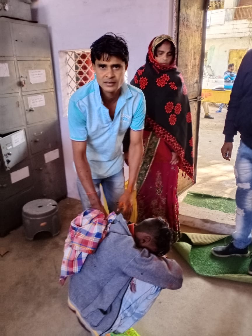 किशोर ने मंदिर से उठाई हनुमानजी की गदा और शुरू कर दिया लोगों को पीटना 22 IMG 20201218 WA0003