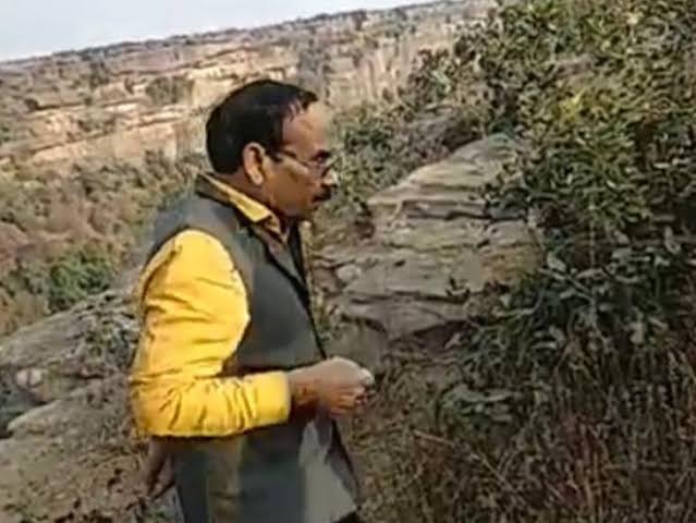 MP में चर्चित SDO का दुस्साहस, सांसद के फर्जी लैटर पेड में नियुक्ति की सिफारिश, फिर सांसद को ही भेजी रिश्वत 42 images 6