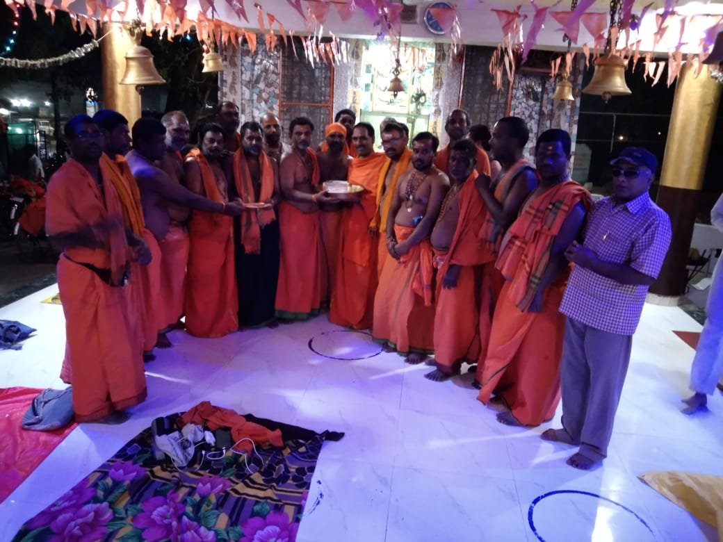 तेलंगाना से अयोध्या जा रहा 40 साइकल सवारों का जत्थ, राम मंदिर को समर्पित करेंगे चांदी की सिला व चरण पादुका 22 wp 1617257878158