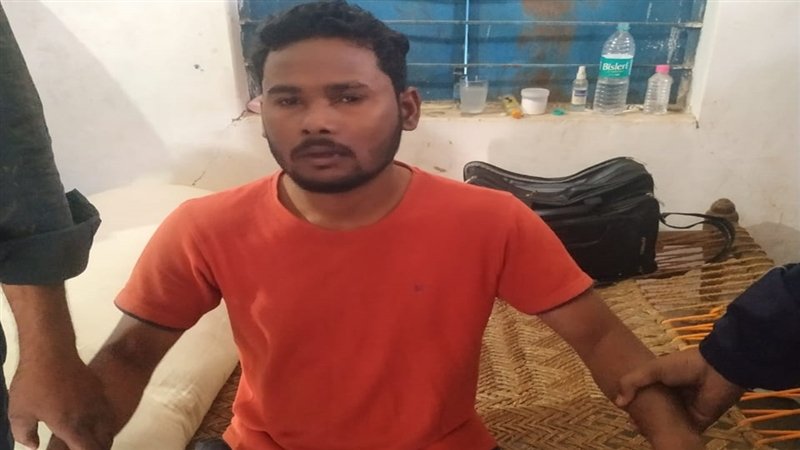 Lokayukta Trap रिश्वत की पहली क़िस्त ले चुका था, दूसरी लेते हुए रंगे हाथ पकड़ा गया पटवारी 10 28 03 2023 patwari sidhi