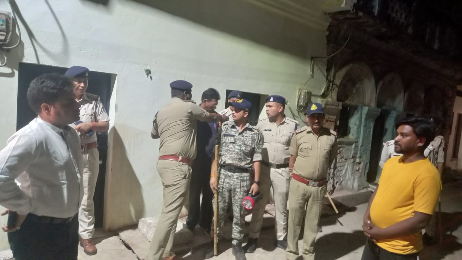 Katni देर रात गश्त पर निकले SP अभिजीत, मोहकमे में मचा हड़कंप 4 wp 1681315006693