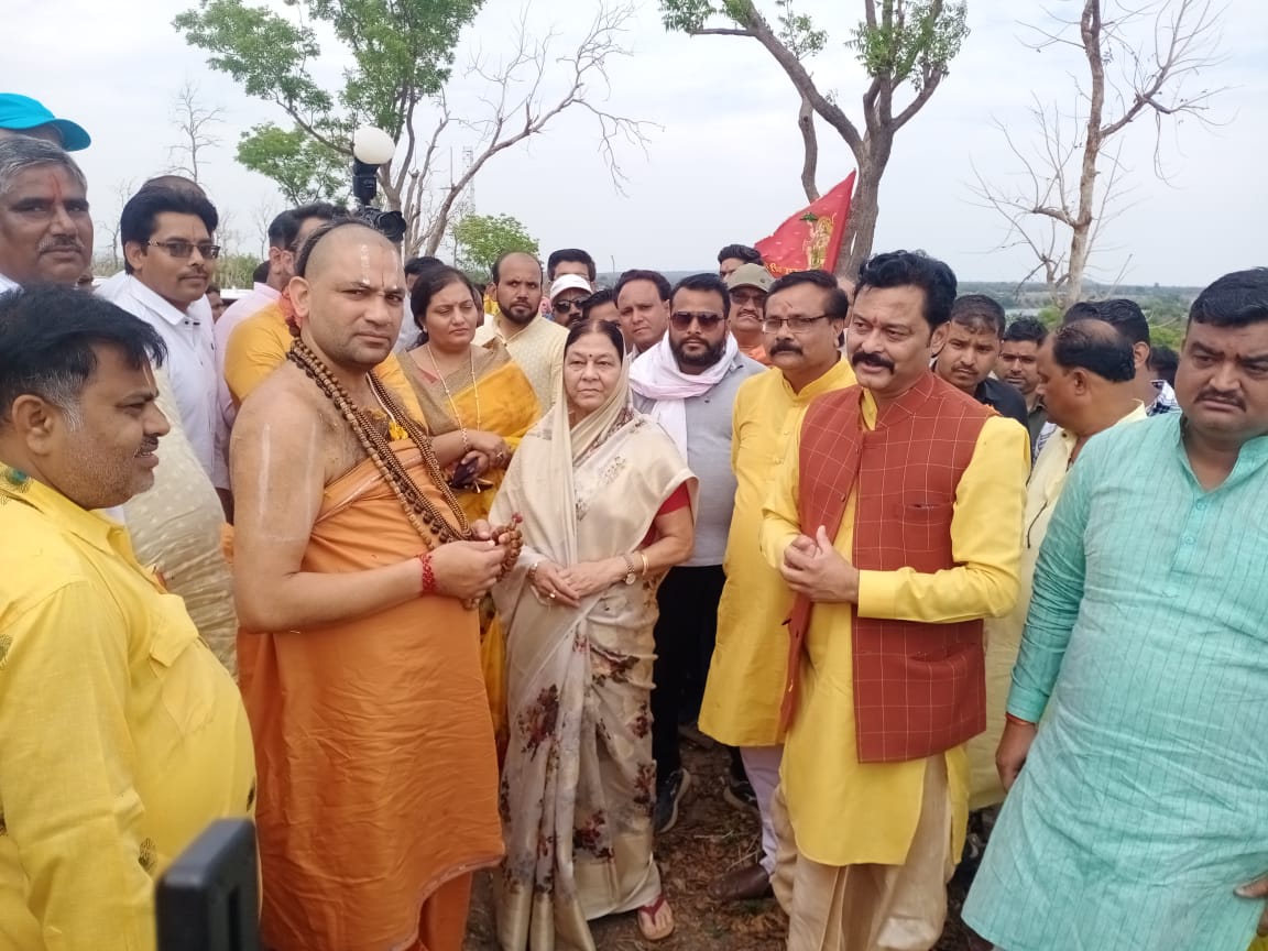 यह दूर दृष्टि, अंतर्भाव केवल "संजय" के पास ही संभव, संतों का हमेशा रहेगा आशीर्वाद: श्री युवराज स्वामी जी 24 wp 1683114763227