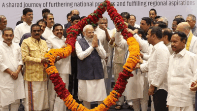 NDA Meeting Live: PM मोदी बोले- सरकारें बहुमत से बनती हैं, देश सबके प्रयास से चलता है; कांग्रेस को जमकर घेरा 1 101809087