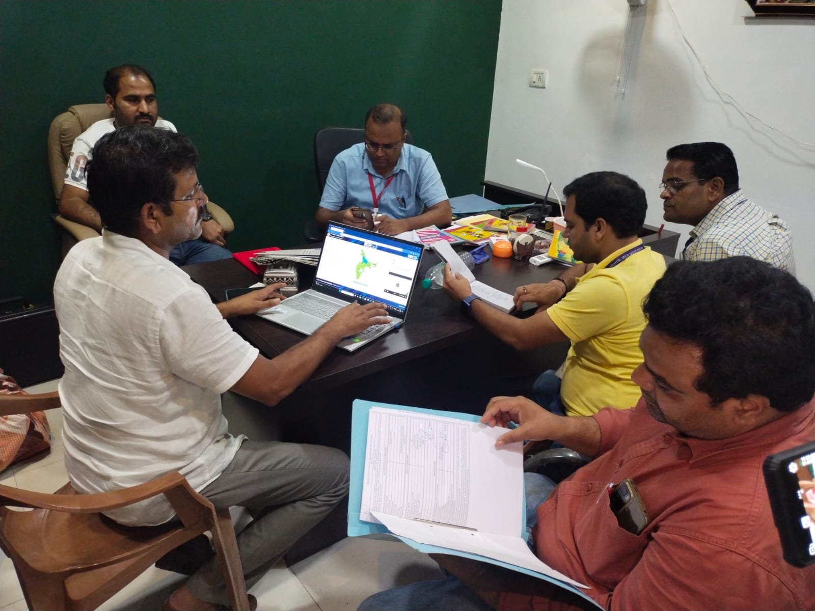 GST Raid कटनी में आयुष कोल कॉरपोरेशन के ऑफिस में स्टेट GST टीम का छापा 3 IMG 20230706 WA0028