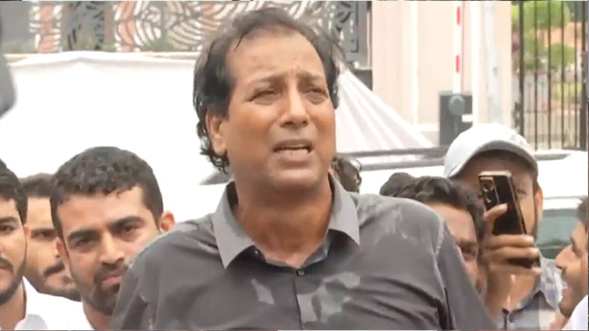 Rajendra Gudha News राजस्थान के बर्खास्त मंत्री राजेंद्र गुढ़ा मीडिया के सामने रोने लगे, कहा- मुझे कांग्रेसियों ने बुरी तरह पीटा 22 rajendra gudha 1