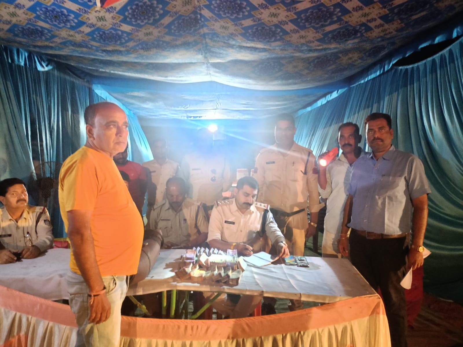 a710ef0b 0df8 4739 a9ed 3a18c1081905