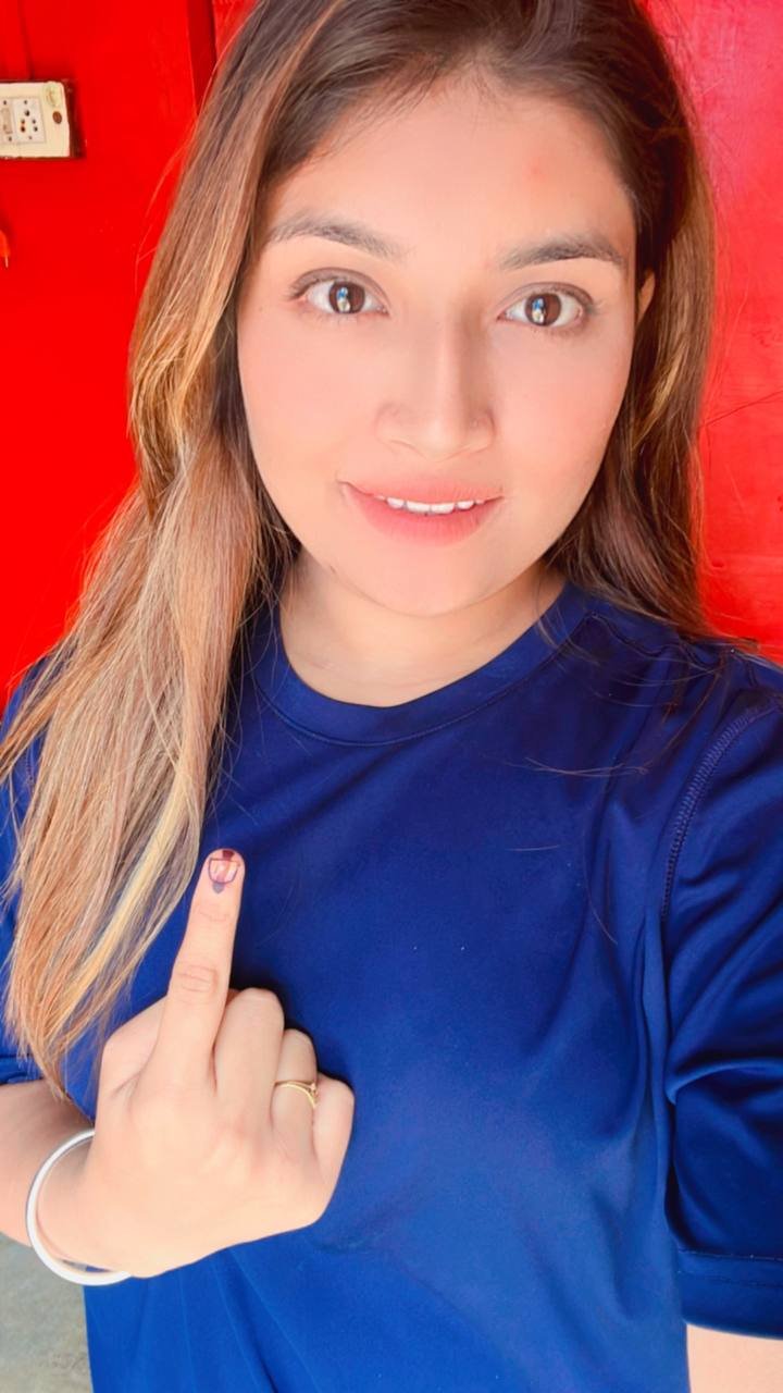 Live Katni Voting लोकतंत्र यज्ञ का उत्साह, अब तक 26 फीसदी मतदान, 70% का अनुमान, भेजें yashbharat.com को भी भेजें अपनी वोटिंग की तश्वीर 21 wp 1700204399979
