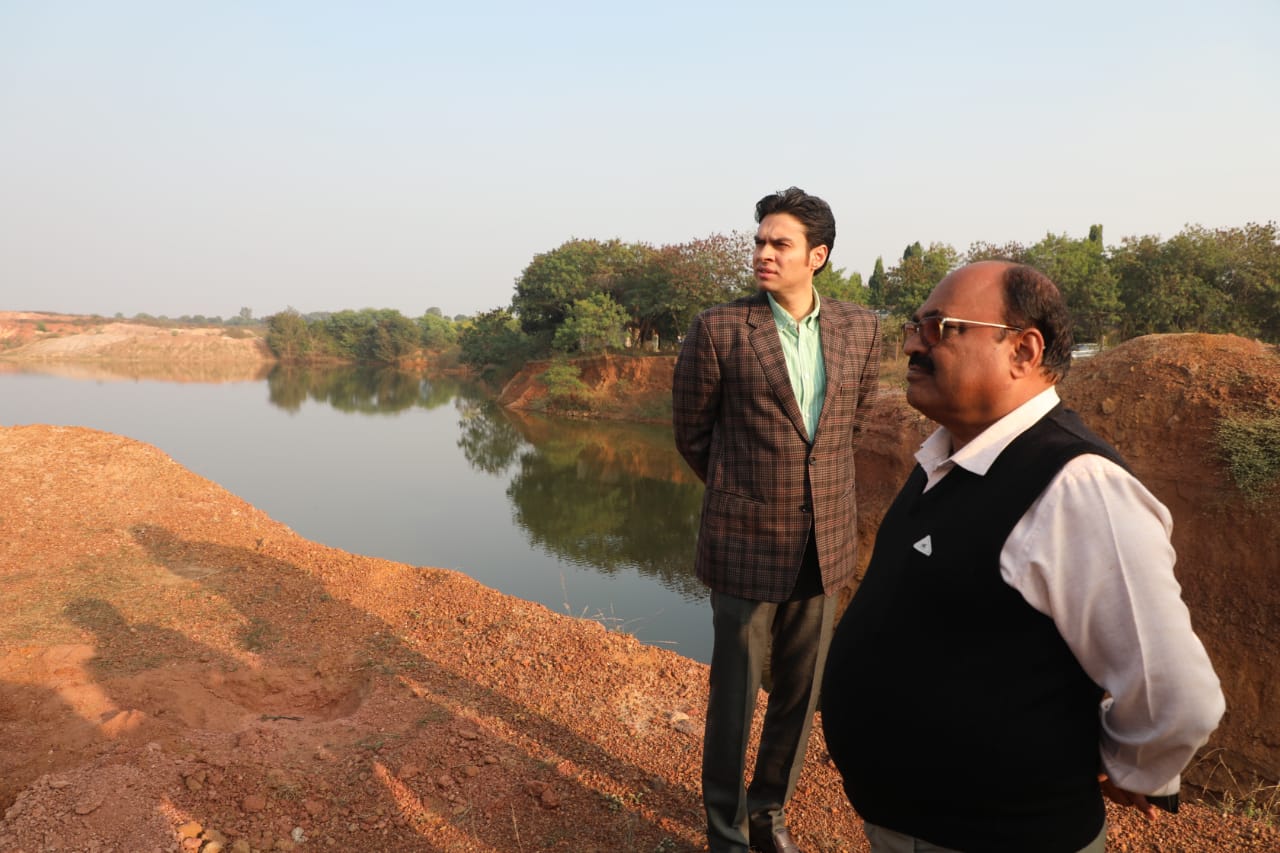 कलेक्टर अवि प्रसाद ने ईमलिया वॉटर प्लांट का लिया जायजा, खदान से कुंदनदास स्कूल तक 3600 मीटर पाईपलाईन विस्तार का कार्य पूर्ण 22 02 2