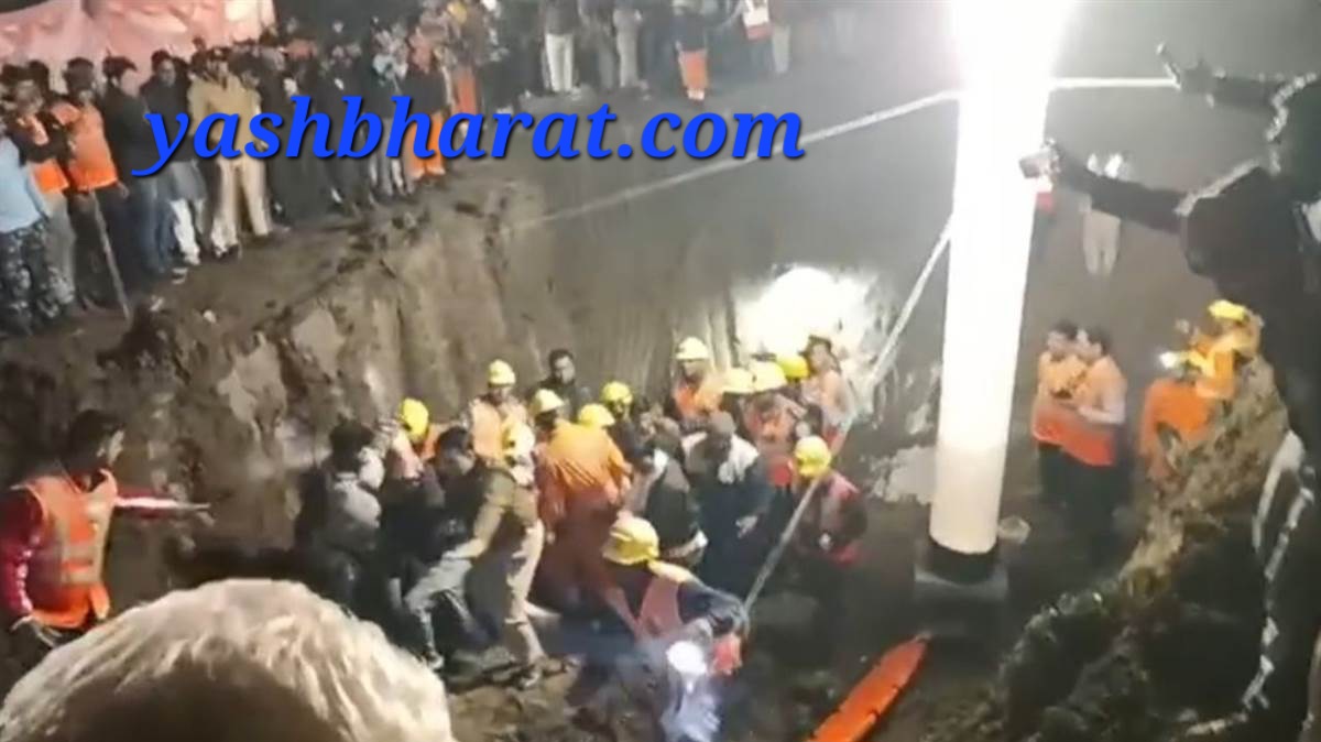 05 12 2023 girl fell in borewell rajgarh 2023126 81242