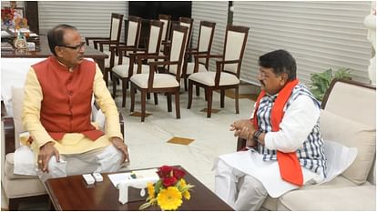 mp new cm kailash vijayvargiya met cm shivraj singh legislature party meeting tomorrow 1702218162