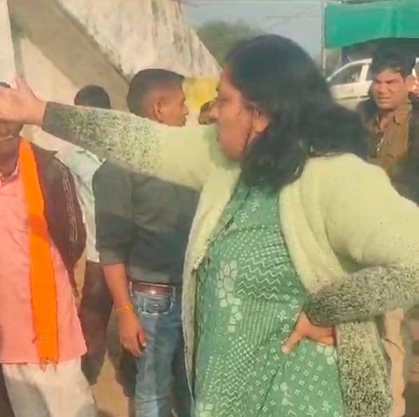 Sonkatch Tehsildar Anjali Gupta 2