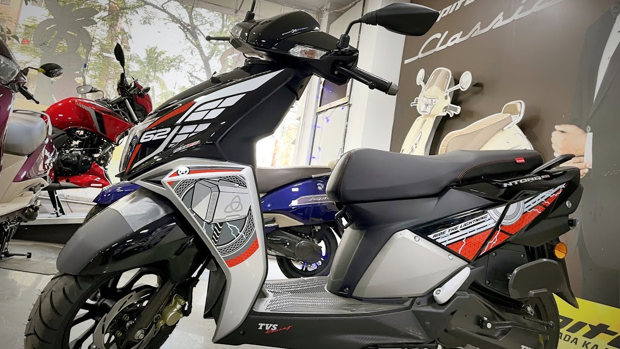 Activa को धूल चटाने आई TVS NTORQ 125 पावरफुल इंजन और 70 किलोमीटर के माइलेज के साथ 6 Activa को धूल चटाने आई TVS NTORQ 125 पावरफुल इंजन और 70 किलोमीटर के माइलेज के साथ