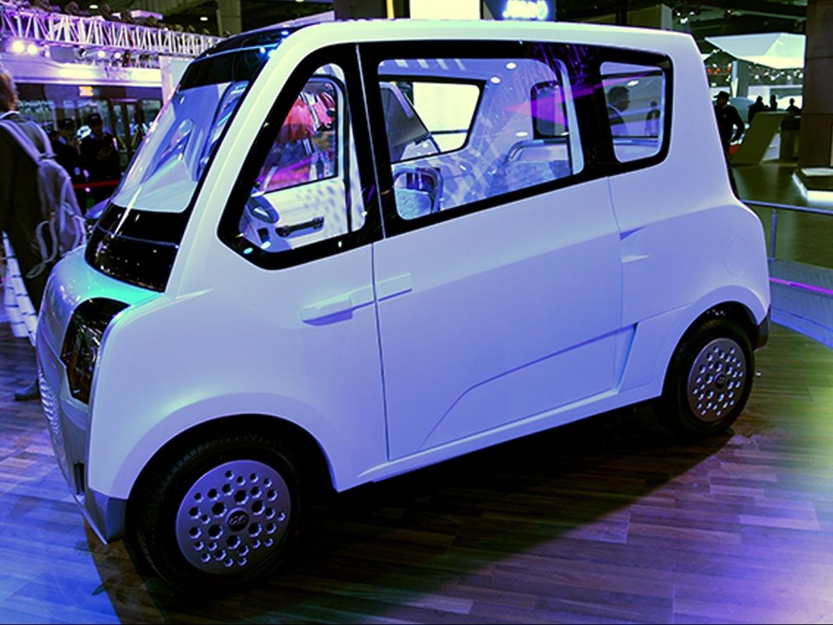 Nano को धूल चटाने Mahindra ने लॉन्च की छोटे साइज की कार Atom EV जो 200 किलोमीटर रेंज के साथ आ रही