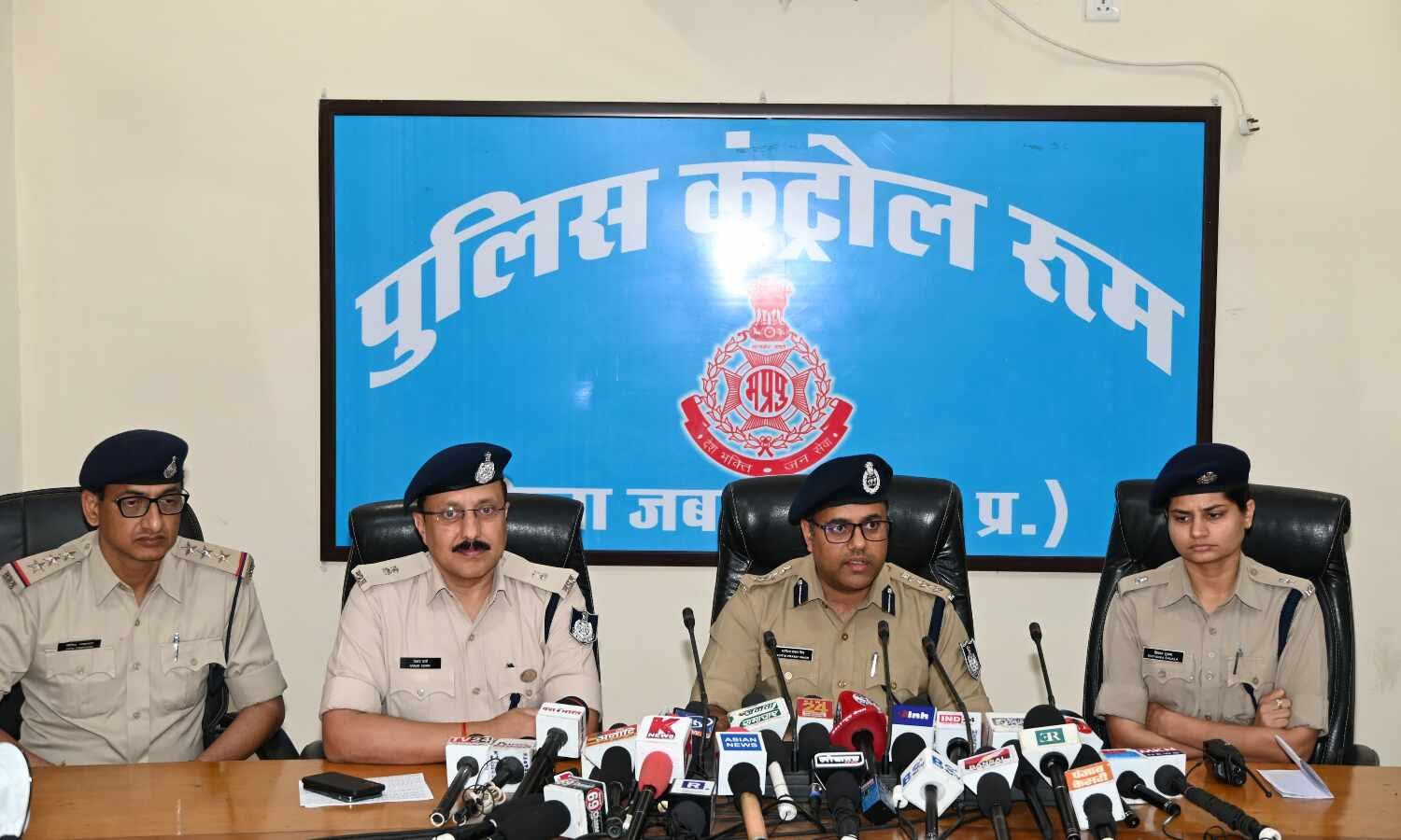 Jabalpur Crime शहर में घूम-घूमकर चलाते थे नकली नोट, अंडे का ठेला लगाने की मदद से पुलिस ने पकड़ा 42 1500x900 1303982 whatsapp image 2024 03 06 at 63320 pm