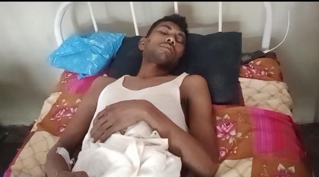 अचानक बाइक सवार पर लगा दी वन्य प्राणी चीतल ने छलांग, गिरने से युवक घायल 22 IMG 20240618 WA0023