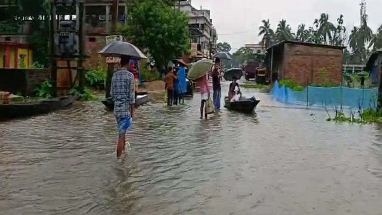 Assam Me flood: जहां एक तरफ हीटवेव मुसीबत, वहीं दूसरी तरफ मूसलाधार बारिश भी आफत है, 26 लोगों की मौत, 1.6 लाख से ज्यादा लोग प्रभावित