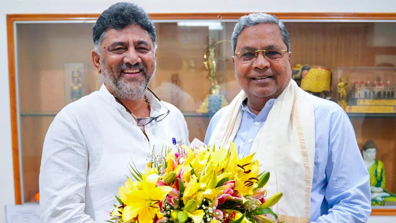 3 उपमुख्यमंत्री की मांग कर्नाटक में, शिवकुमार को रोकने के लिए सिद्धारमैया ने बनाया यह कैसा प्‍लान