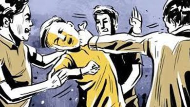 मां बीमार है, इलाज नहीं मिला तो मर जाएगी, घर चलो…डाक्‍टर साहब, क‍ह कर ले गए और लूट लिया