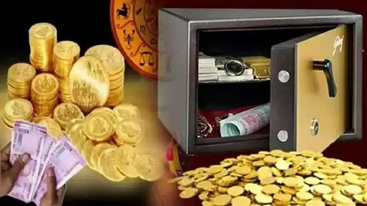 वास्तु टिप्स: क्या आपके पास भी नहीं टिकता पैसा? आज ही बदलें घर की तिजोरी की दिशा, बरसेगी कुबेर देव की कृपा! 22 25 11 2022 vastutipsformoney