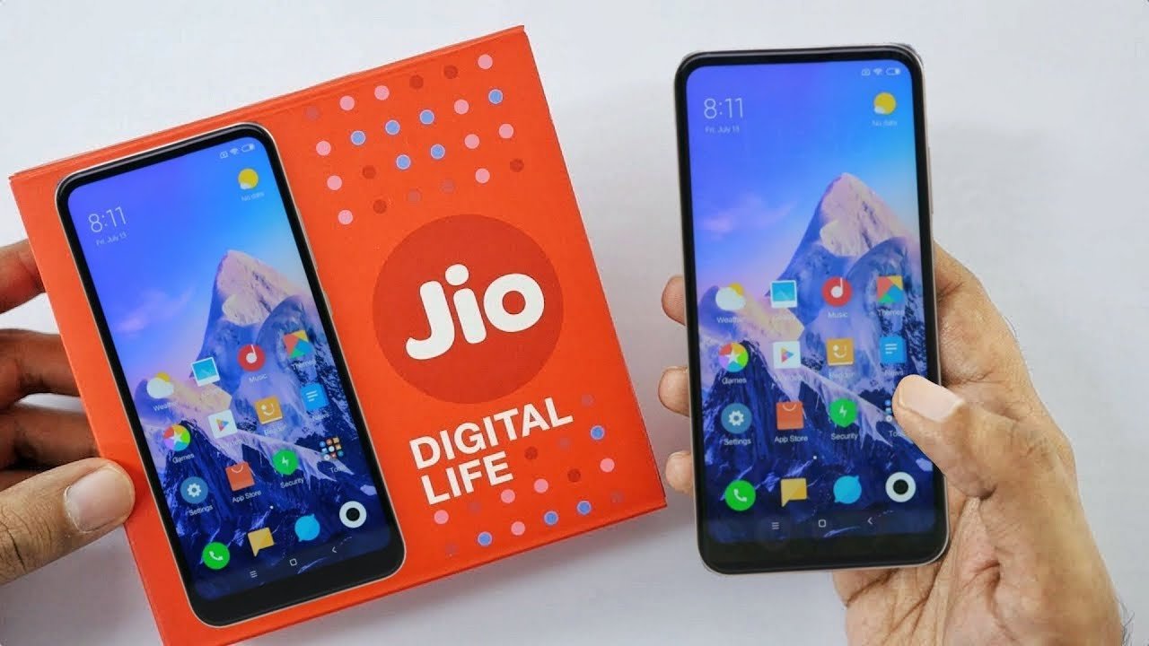 Jio Platforms Stock Listing: बाजार में Jio का धमाकेदार डेब्यू! 21% प्रीमियम पर लिस्टिंग के साथ बनी देश की दूसरी सबसे मूल्यवान कंपनी 4 JIO PHONE