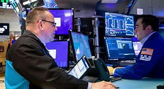 Defensive Stocks: बाजार में सुरक्षित शेयरों पर दांव लगा रहे निवेशक; FMCG, फार्मा, IT स्टॉक्स की तरफ बढ़ा रुझान 22 DEFENSIVE STOCKS