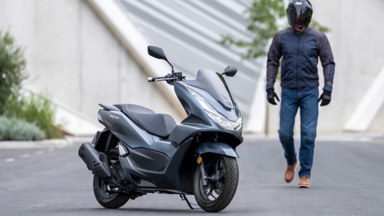 Honda PCX 125 Scooter Features