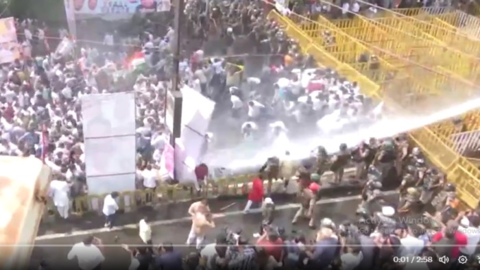 Yuva congress protest 3295