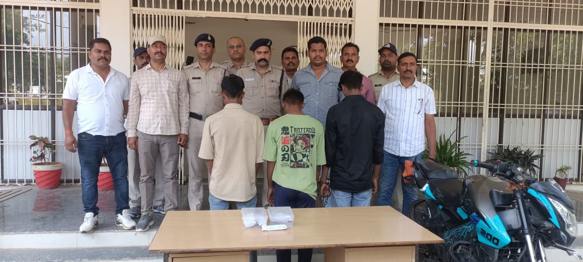 सरेआम रेल्वे स्टेशन के बाहर गोली चलाने वाले आरोपियों को कोतवाली पुलिस ने किया गिरफ्तार 22 IMG 20240922 WA0006