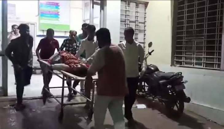 Accident बस ने टेंपो को टक्कर मारी, 8 बच्चों और तीन महिलाओं समेत 12 लोगों की मौत 42 1576969801images 6