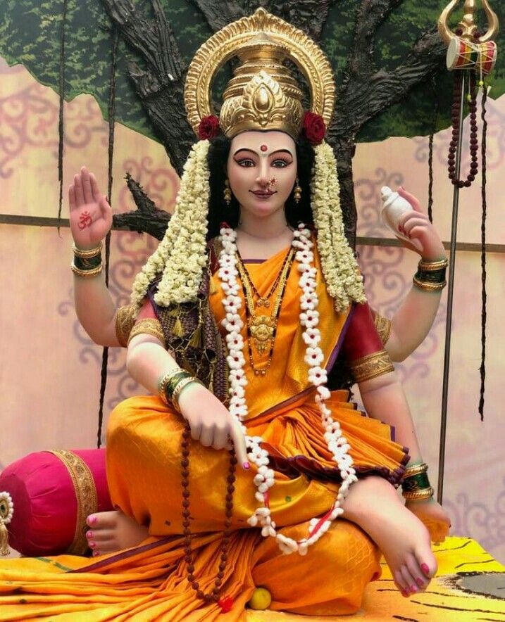 तप और धयान में लीन माता ब्रह्मचारिणी के साथ केसीएस स्कूल में लोगों को हंसाने का प्रयास 22 IMG 20240924 WA0003