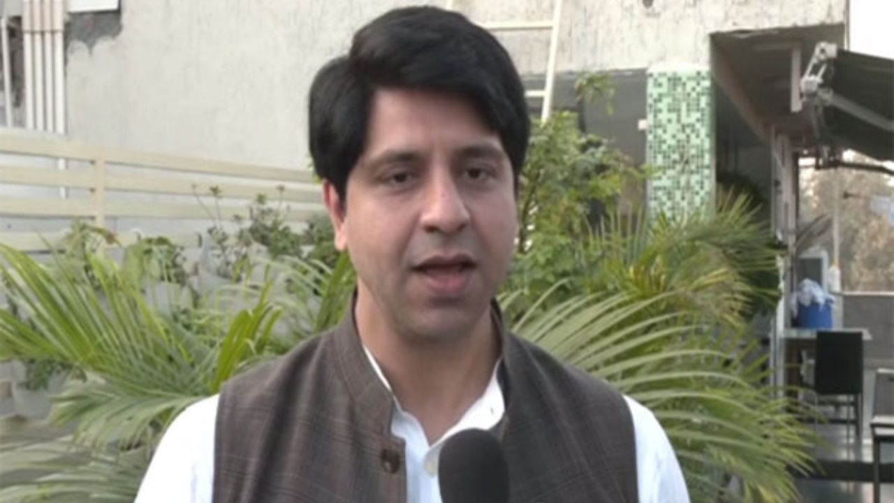 UDA स्कैम: खरगे परिवार ने लौटाई जमीन, BJP ने कांग्रेस को घेरा 22 shehzad poonawalla