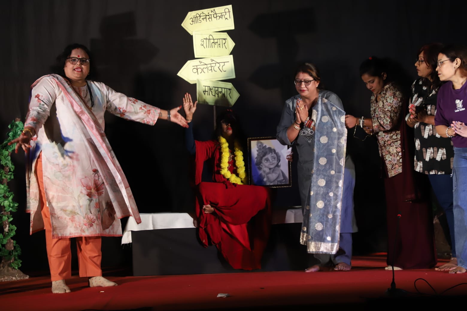 नाटकों के माध्यम से पुरानी श्रेष्ठ सांस्कृतिक जीवन शैली को अपनाने का संदेश दिया*प्रांतीय सिंधी नाट्य समारोह में मेजबान और मेहमान रंग कर्मियों की लाजवाब प्रस्तुतियां 23 IMG 20241115 WA0028