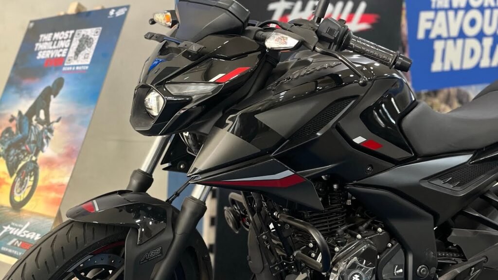 Apache की छुट्टी कराने launch हुई Bajaj Pulsar N160 की झक्कास बाइक