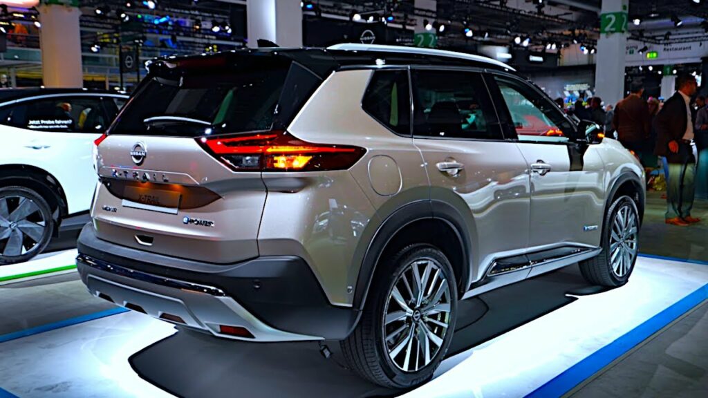 धांसू look में launch हुई शक्तिशाली इंजन वाली Nissan X-Trail की SUV कार 