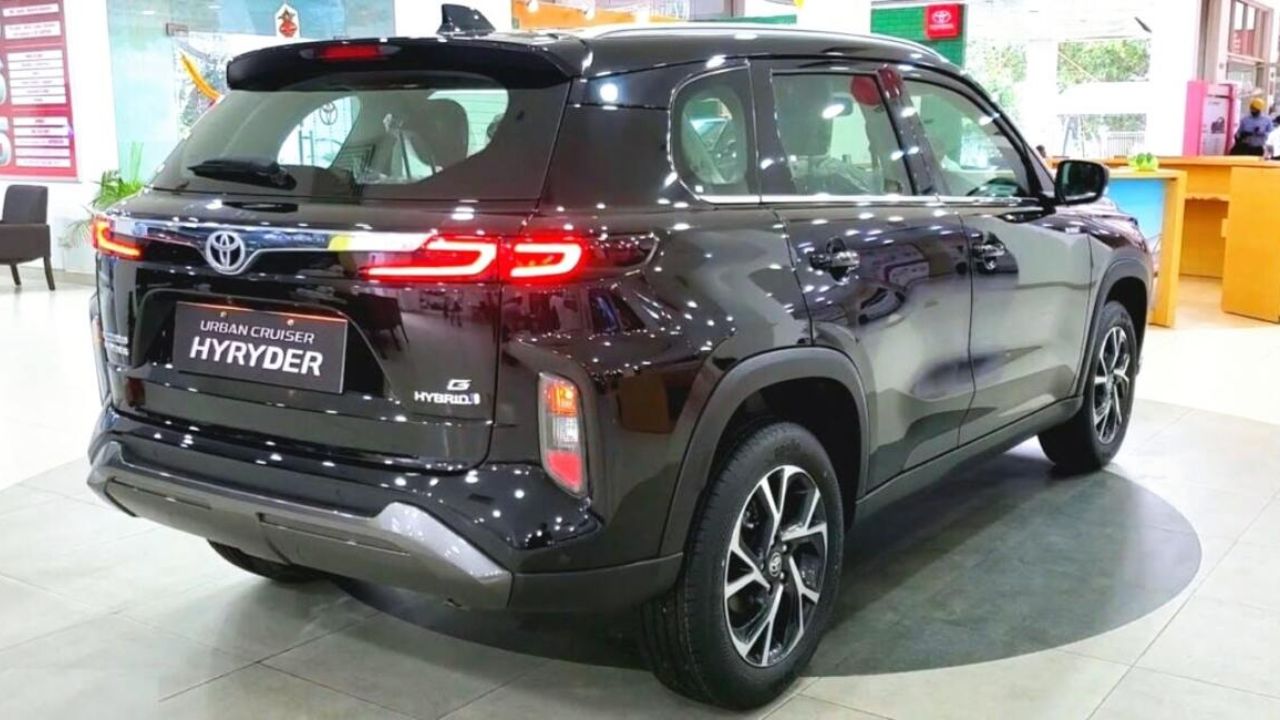 29kmpl माइलेज के साथ launch हुई तूफानी फीचर्स वाली Toyota Urban Cruiser Hyryder की शानदार कार