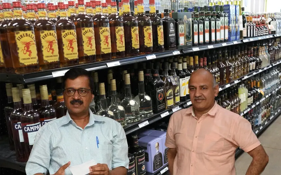 AAP सरकार की नई शराब नीति से दिल्ली सरकार को करीब 2000 करोड़ का घाटा 22 liqour1