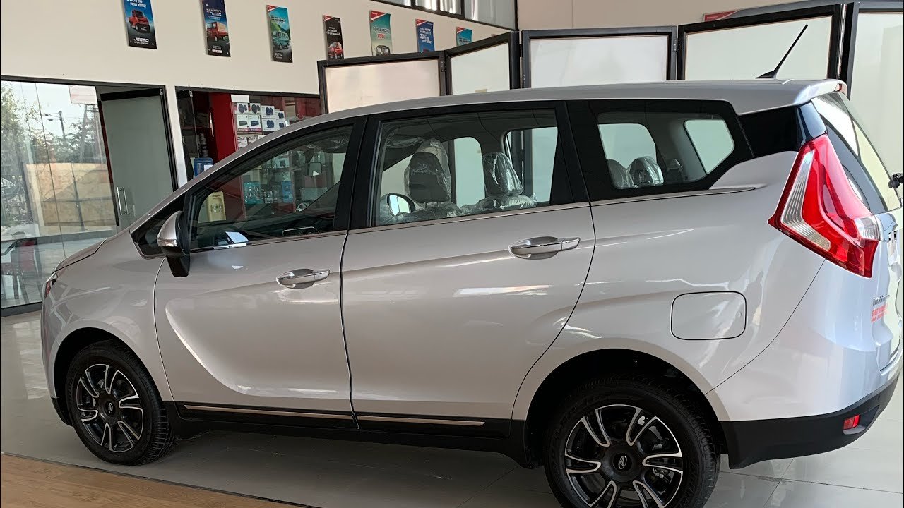 Innova जैसे look में launch हुई मजबूत इंजन वाली Mahindra Marazzo की MUV कार