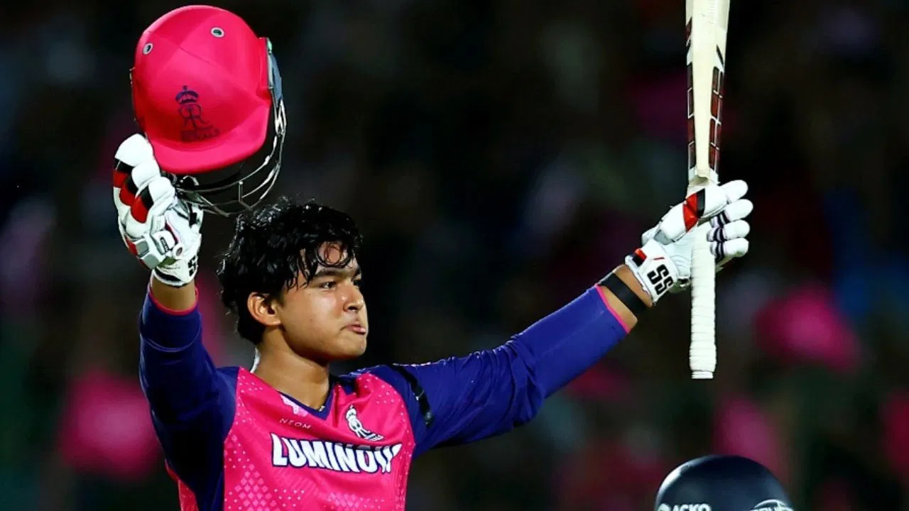 वैभव सूर्यवंशी का तूफानी शतक: सिर्फ 10 मिनट में किया कमाल, CSK के रिकॉर्ड को दी मात!