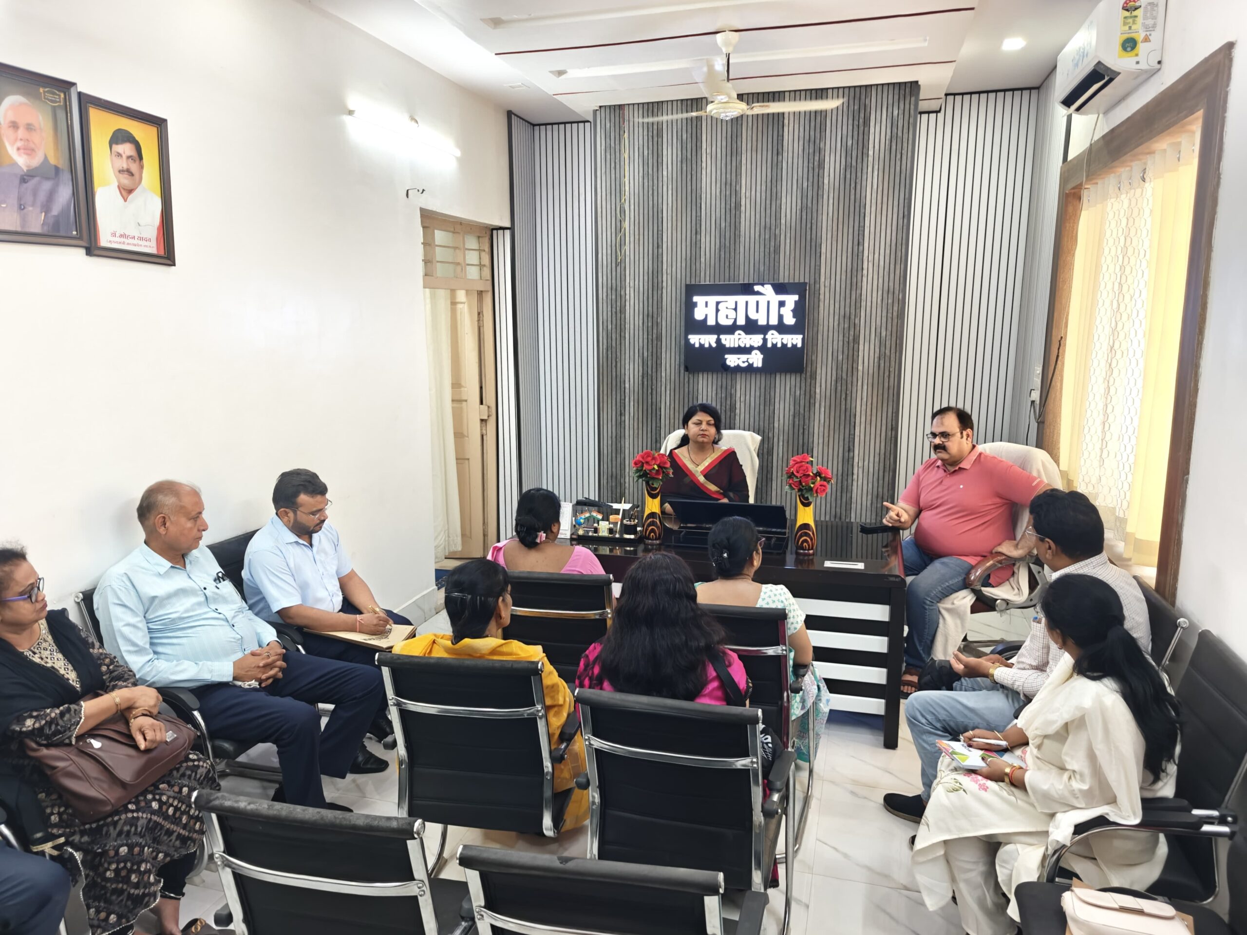 निगम प्रशासन द्वारा संचालित स्कूलों के प्राचार्य एवं शिक्षकों की बैठक संपन्न,शैक्षणिक गुणवत्ता में वृद्धि हेतु करें नवाचार - महापौर श्रीमती सूरी 22 IMG 20250517 WA0076 scaled